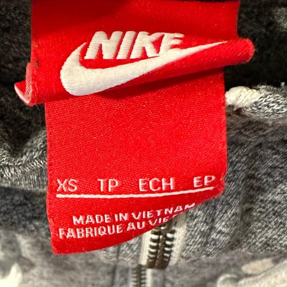 Nike Zip Up Light Sweater - Picture 2 of 3